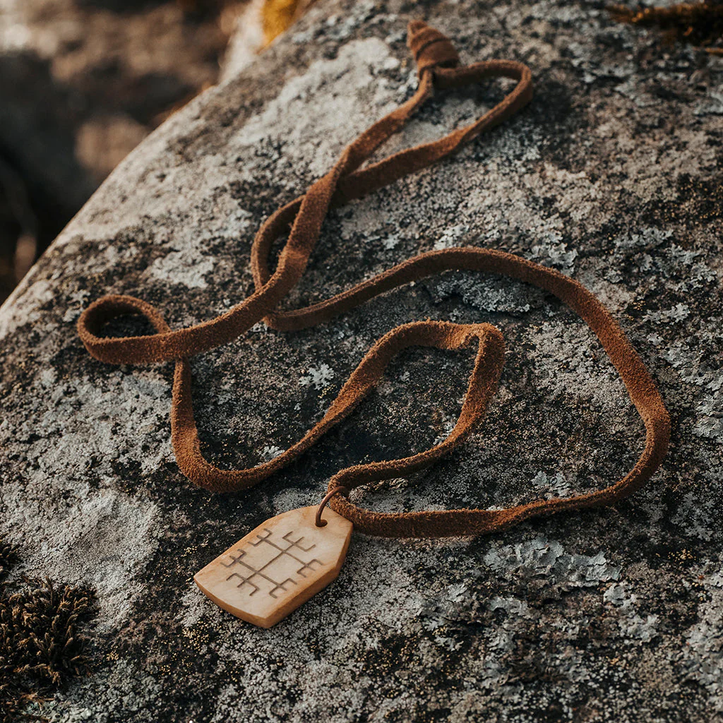 Herzlustafir Amulet, Bone - Image 2