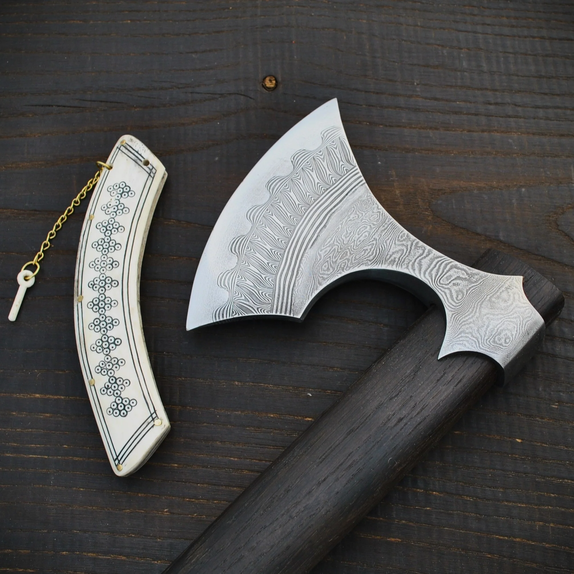 Premium Pattern-Welded Axe, Hornavan - Image 2
