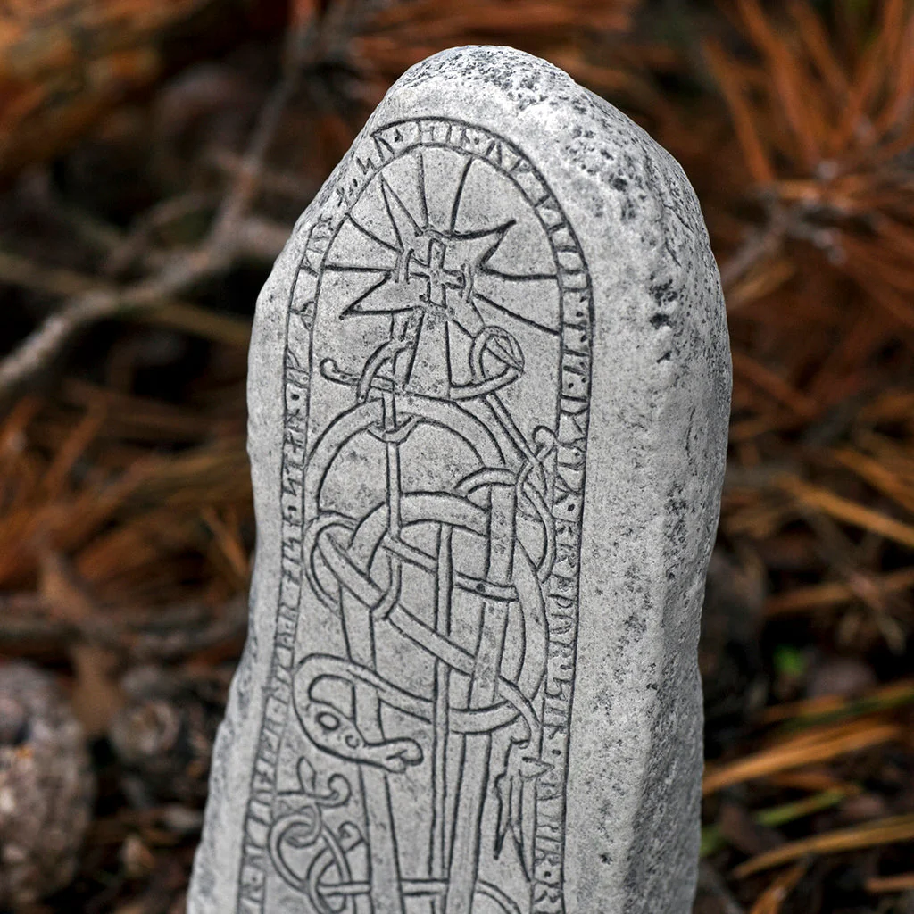 Runestone, Vik - Image 2
