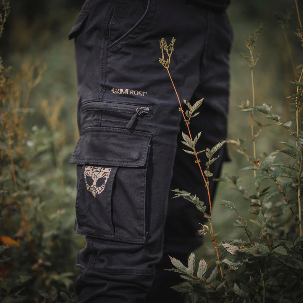 Women's Grimfrost Cargo Pants, Black - Image 2